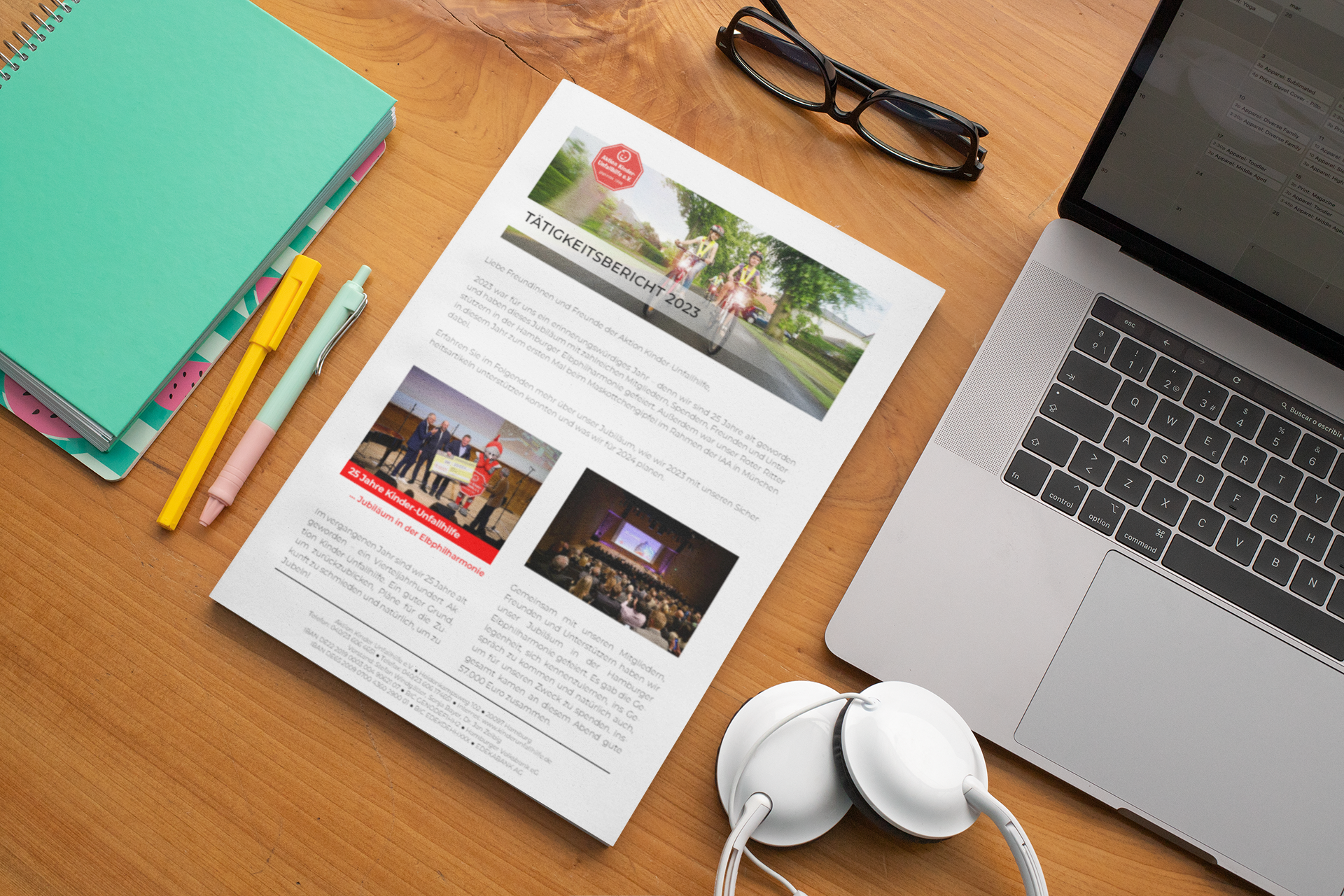 mockup-of-a-magazine-placed-on-a-wooden-desktop-31664